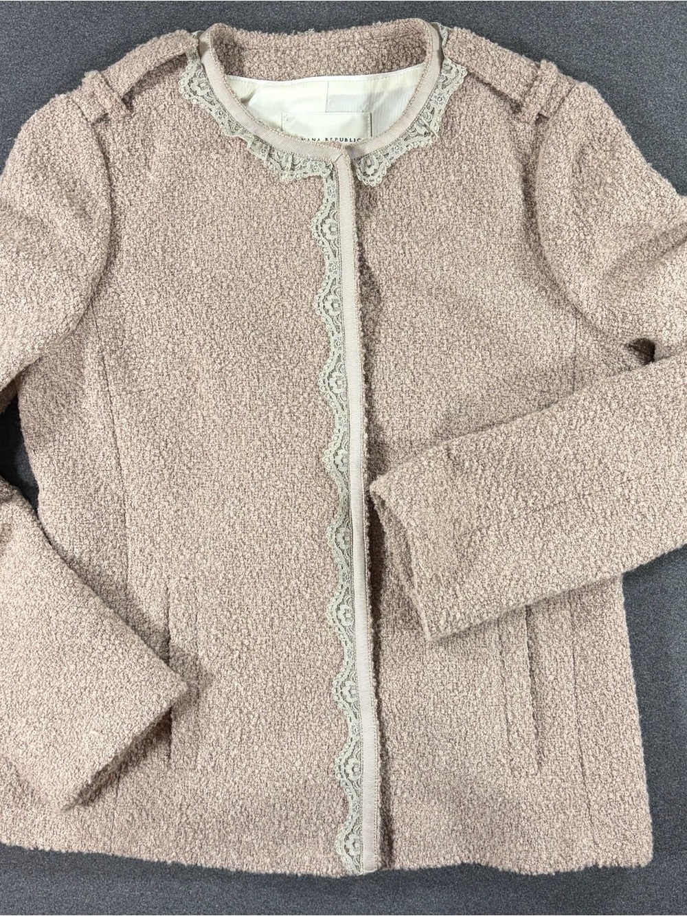 BANANA REPUBLIC Womens Blazer Jacket SIZE 10 Mauve Boucle Wool Lace COQUETTE